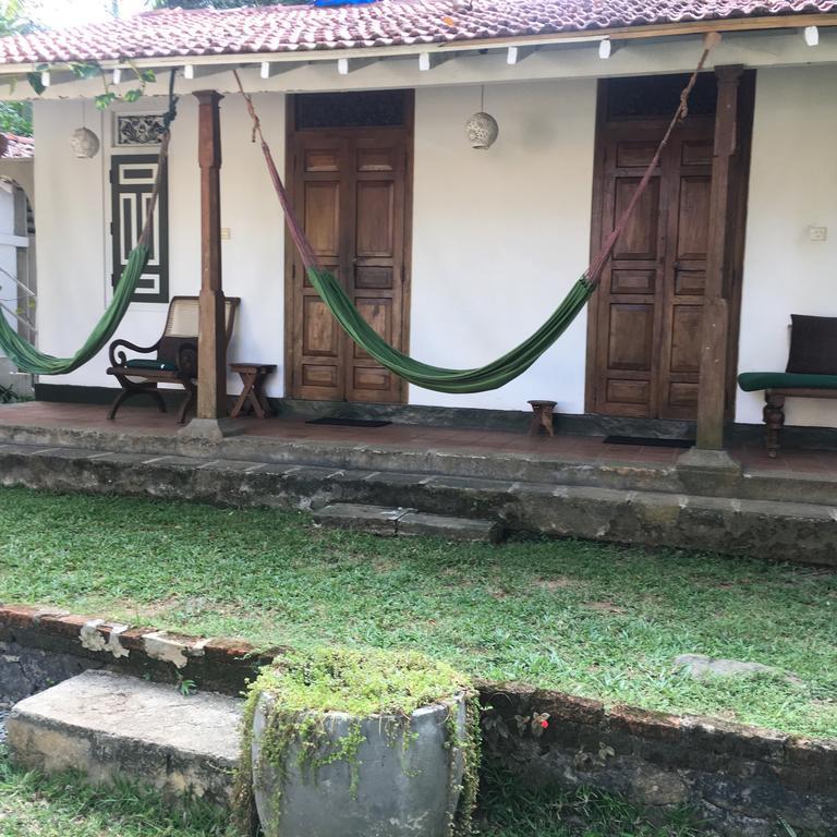 Walahanduwa Templeberg Bed & Breakfast エクステリア 写真